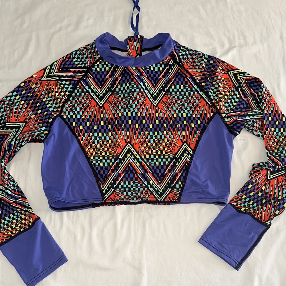 Tart Swim Crop Long Sleeve Rushguard Size M
